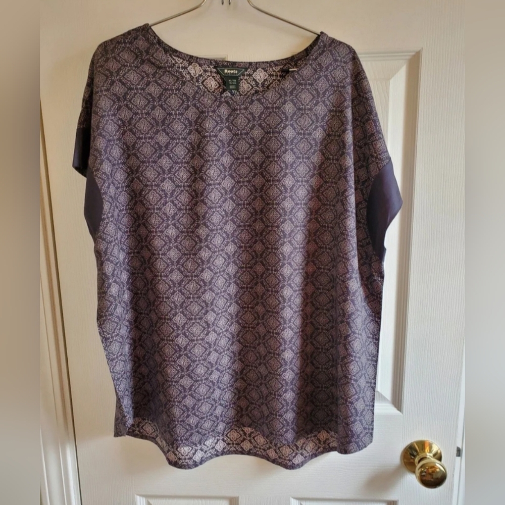 Roots Canada Womens Top. XL